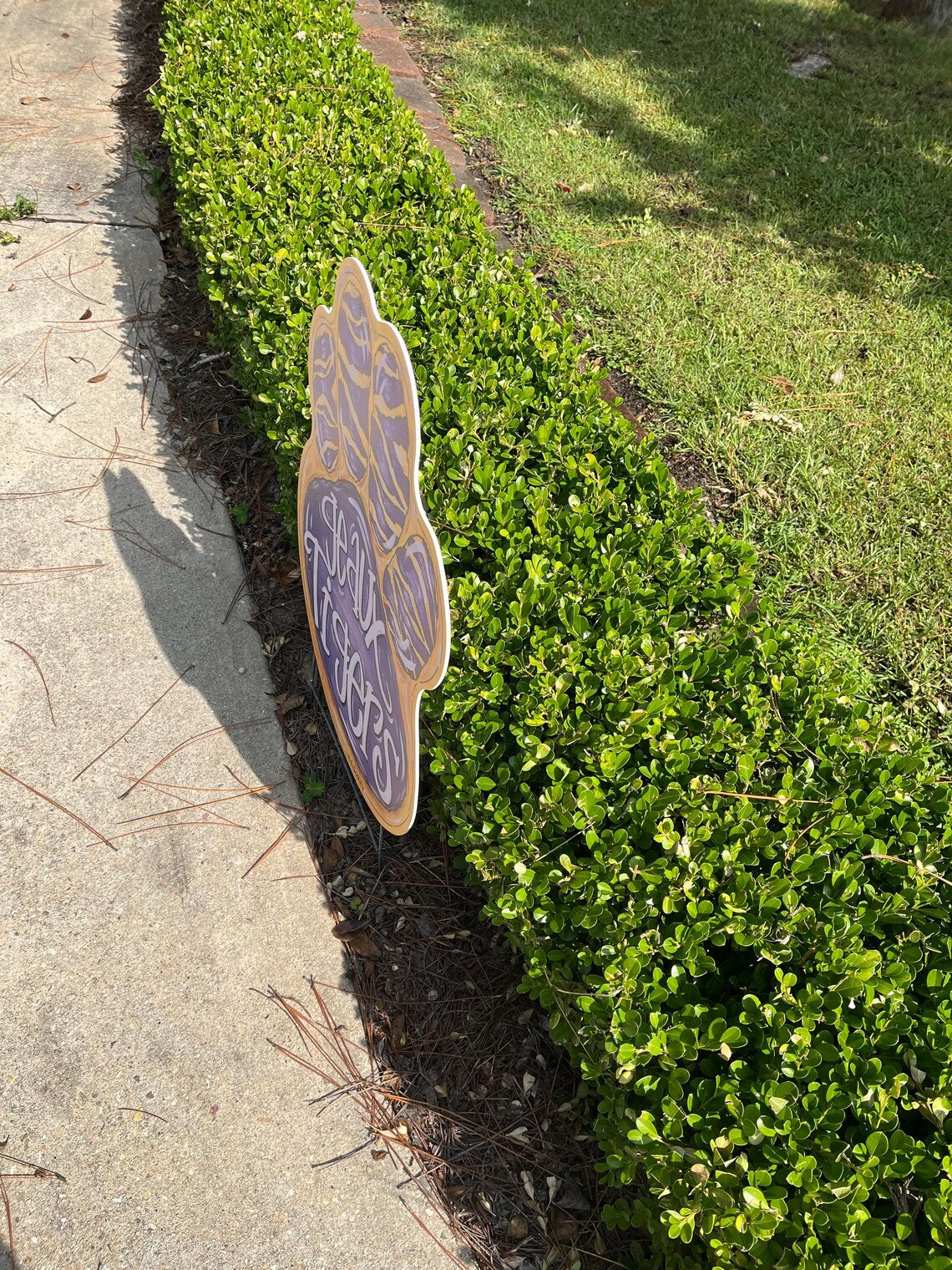 Paw- Purple & Gold Yard Stake